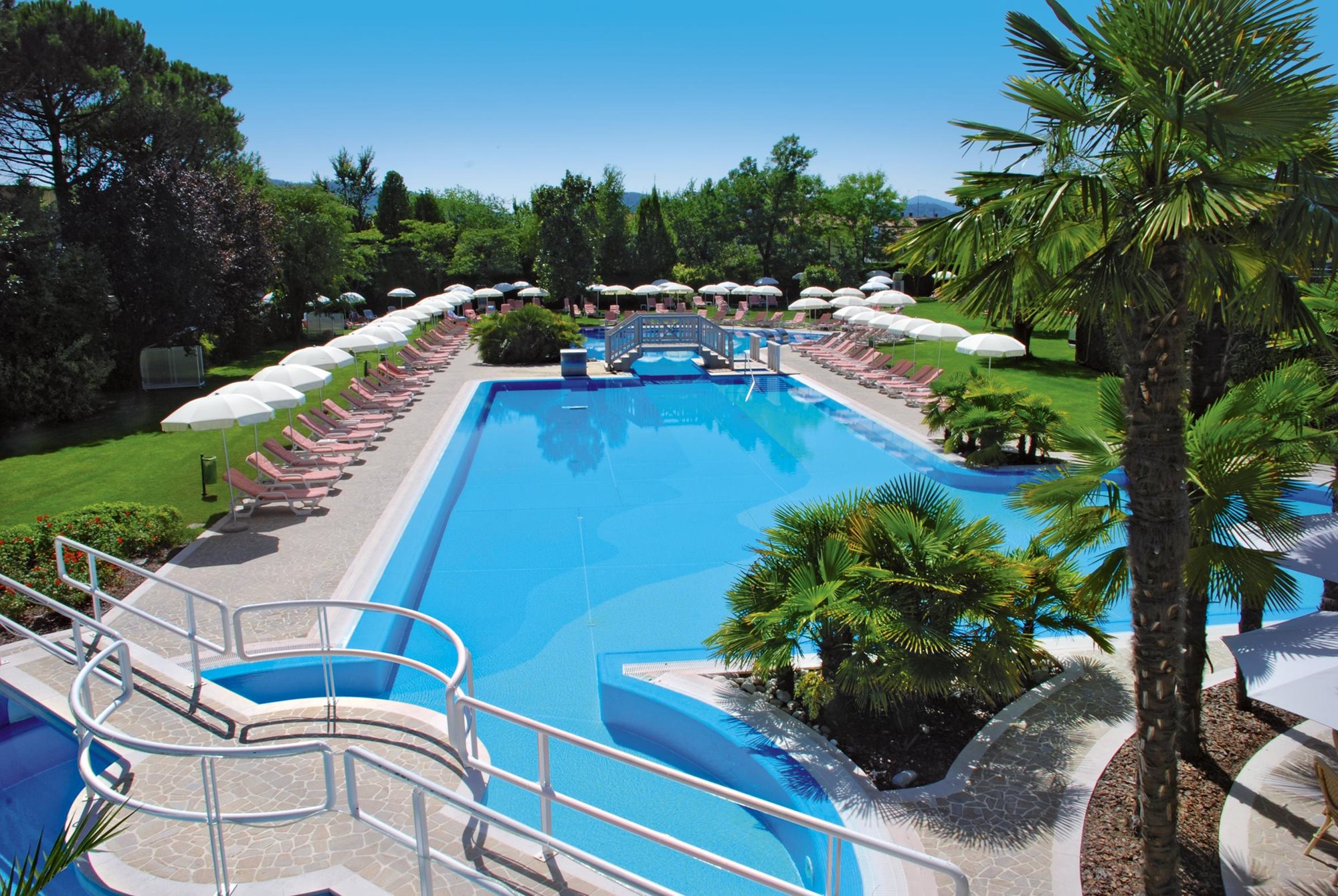 Ermitage bel air medical hotel in Italy, fasting for arthritis with SpaDreams, swimming pool