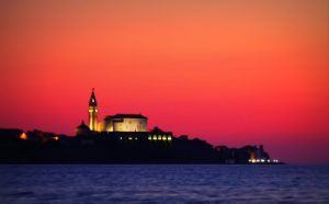 PIRAN__Noüni_pogled_iz_Strunjana,_PIRAN_Night_wiew_from_Strunjan_srednja_3654_big